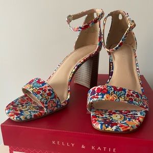 NWOT Kelly & Katie Caital Sandal, Women’s 7.5, Summer 2021 DSW Collection